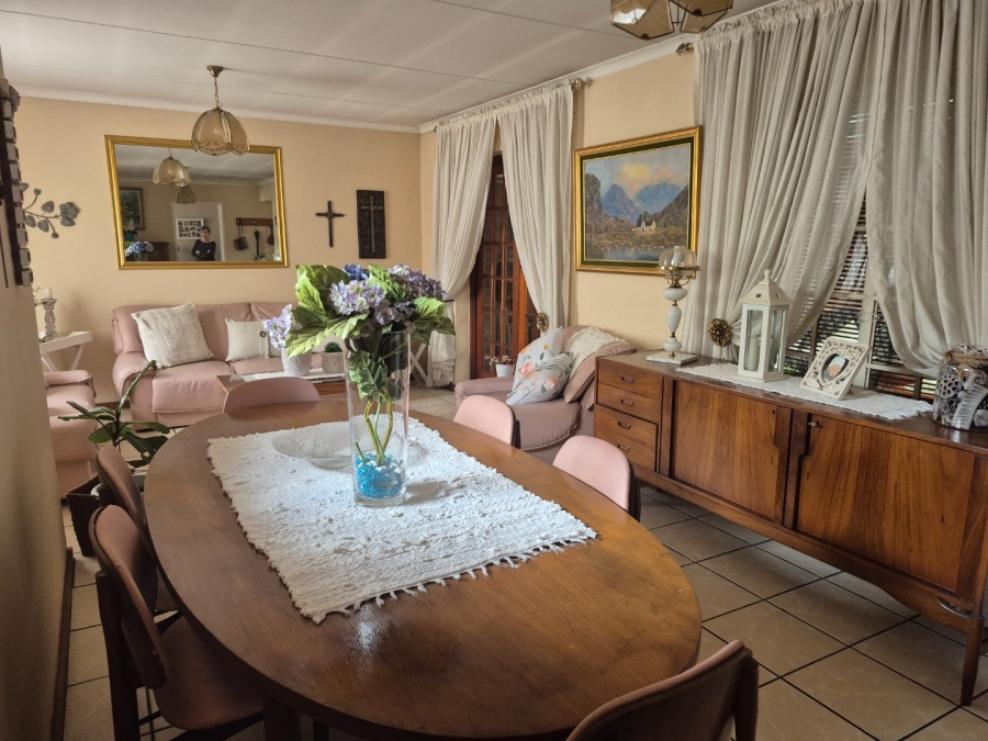 3 Bedroom Property for Sale in Zwartkop Gauteng