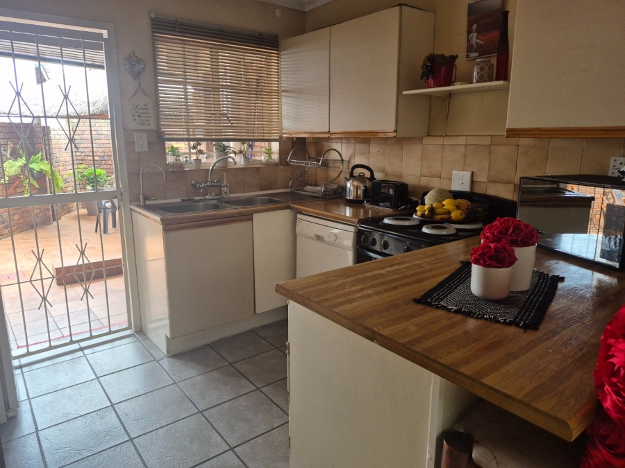 3 Bedroom Property for Sale in Zwartkop Gauteng