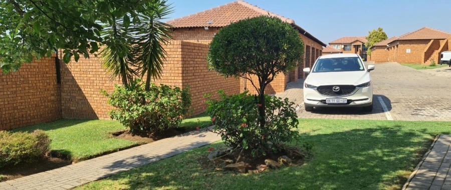 2 Bedroom Property for Sale in Meyersdal Gauteng