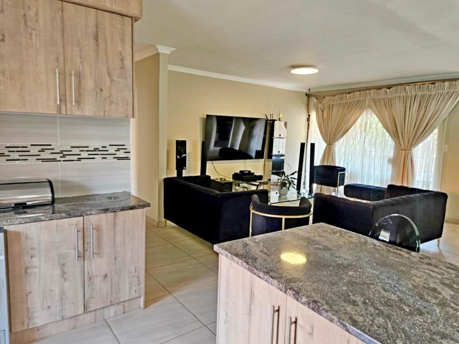 3 Bedroom Property for Sale in Birchleigh North Gauteng