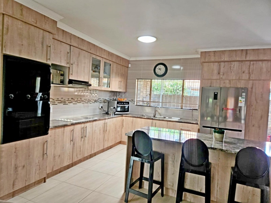 3 Bedroom Property for Sale in Birchleigh North Gauteng