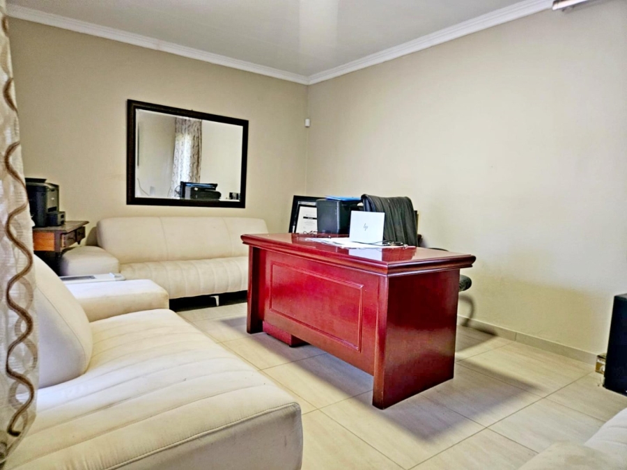 3 Bedroom Property for Sale in Birchleigh North Gauteng