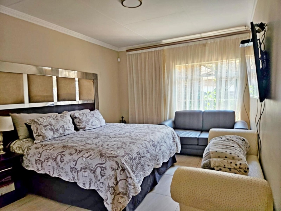 3 Bedroom Property for Sale in Birchleigh North Gauteng