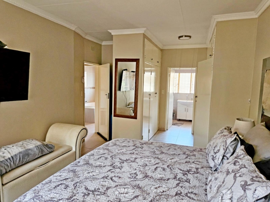 3 Bedroom Property for Sale in Birchleigh North Gauteng