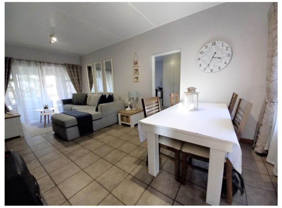 To Let 2 Bedroom Property for Rent in Honeydew Gauteng