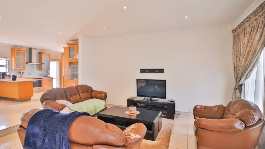 4 Bedroom Property for Sale in Lenasia South Gauteng