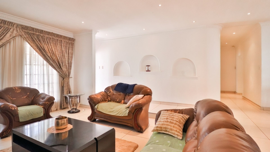4 Bedroom Property for Sale in Lenasia South Gauteng