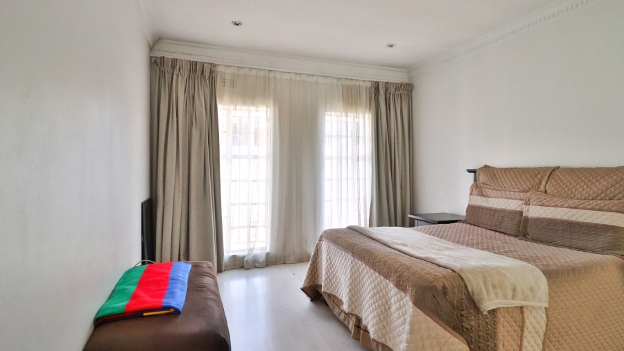 4 Bedroom Property for Sale in Lenasia South Gauteng