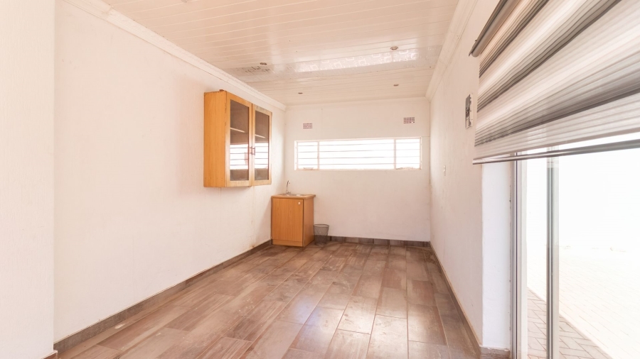 4 Bedroom Property for Sale in Lenasia South Gauteng