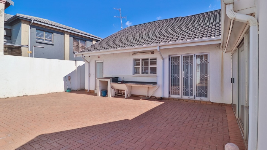 4 Bedroom Property for Sale in Lenasia South Gauteng