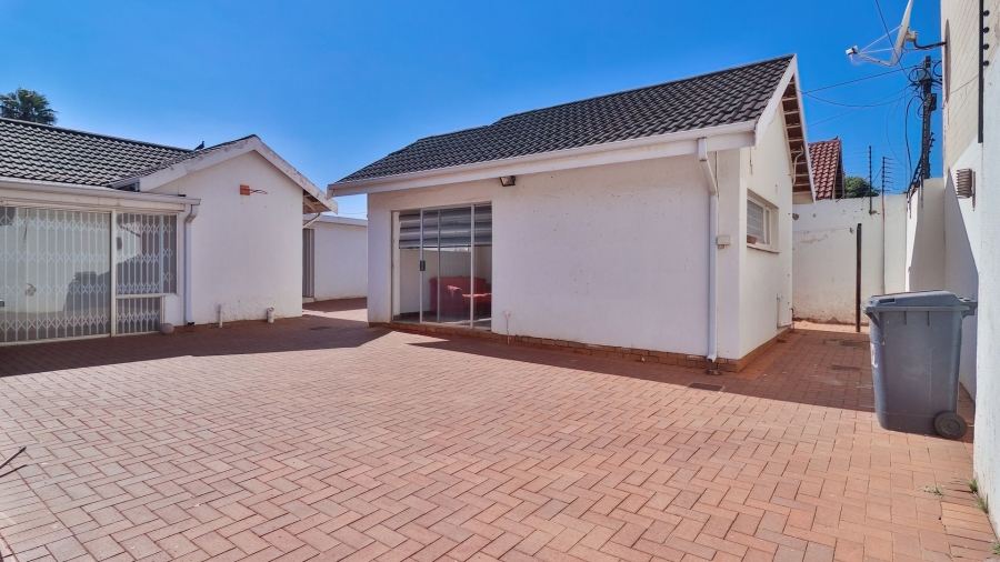 4 Bedroom Property for Sale in Lenasia South Gauteng