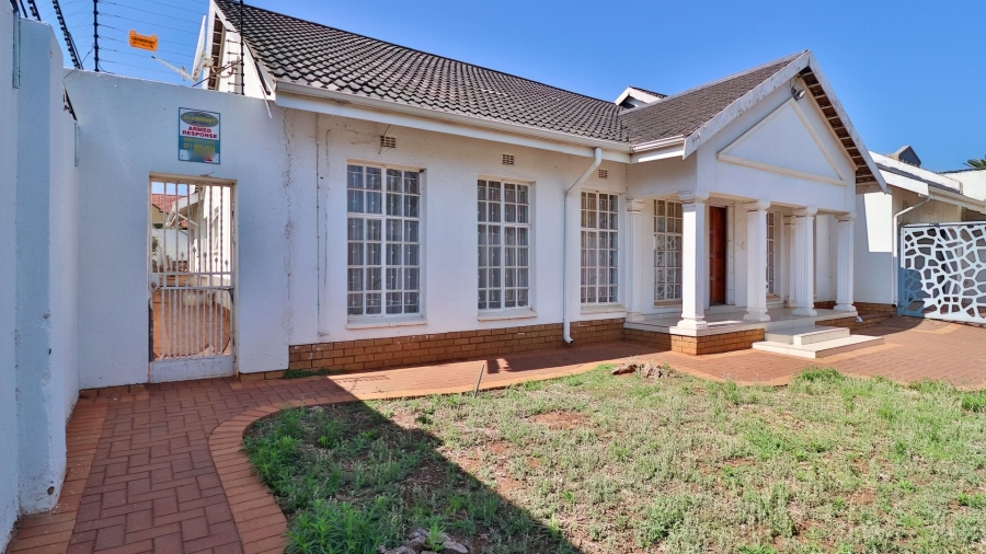 4 Bedroom Property for Sale in Lenasia South Gauteng