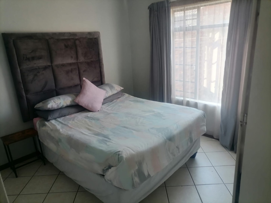To Let  Bedroom Property for Rent in Mooikloof Ridge Gauteng