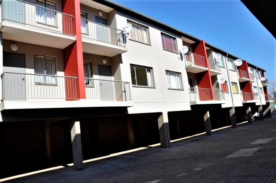 1 Bedroom Property for Sale in Rietfontein SH Gauteng