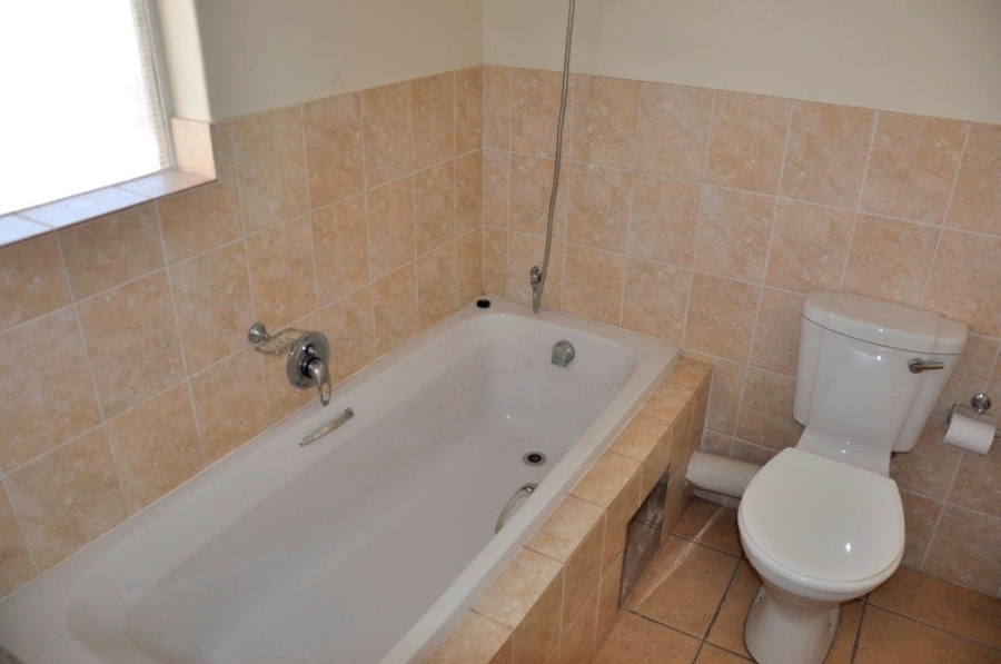 1 Bedroom Property for Sale in Rietfontein SH Gauteng