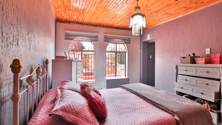 4 Bedroom Property for Sale in Lenasia South Gauteng