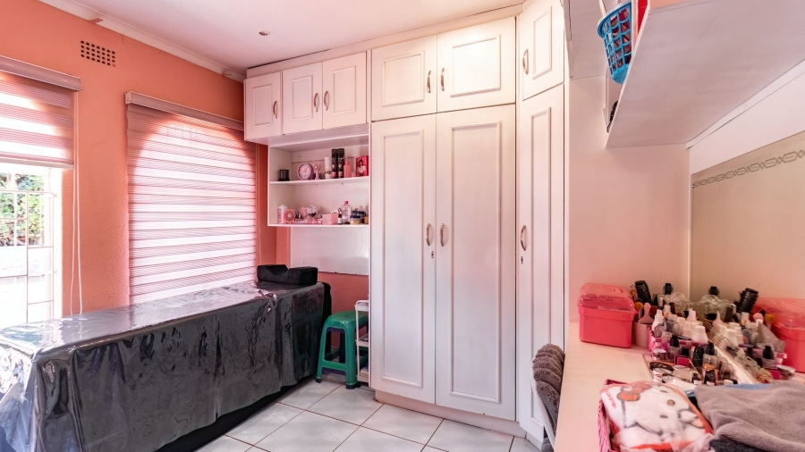 4 Bedroom Property for Sale in Lenasia South Gauteng