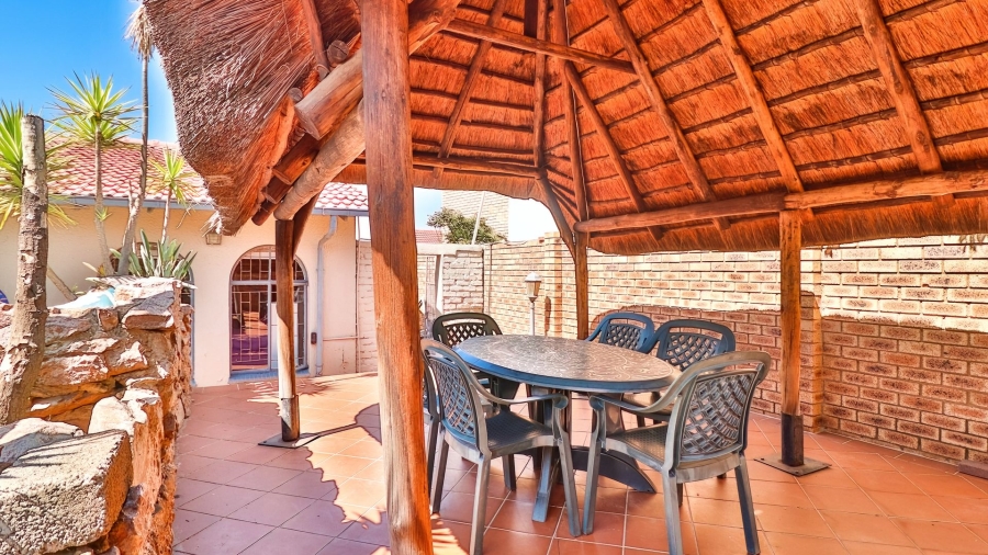 4 Bedroom Property for Sale in Lenasia South Gauteng