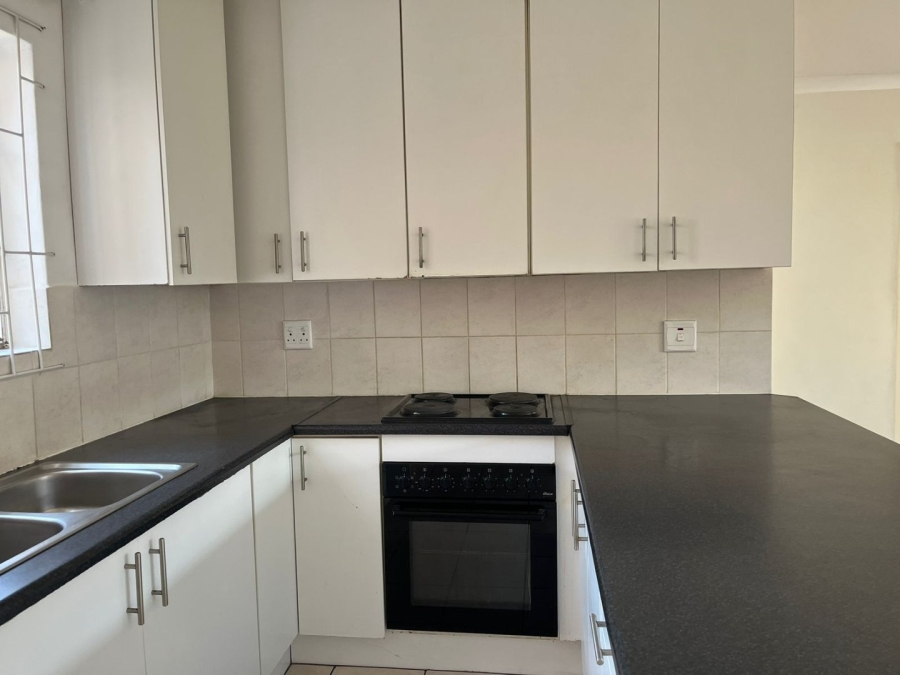 2 Bedroom Property for Sale in Strubensvallei Gauteng