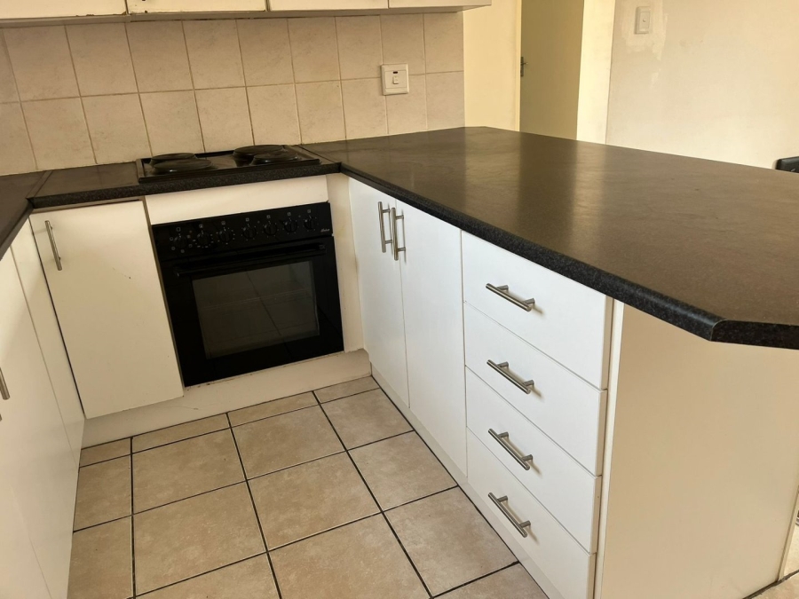 2 Bedroom Property for Sale in Strubensvallei Gauteng