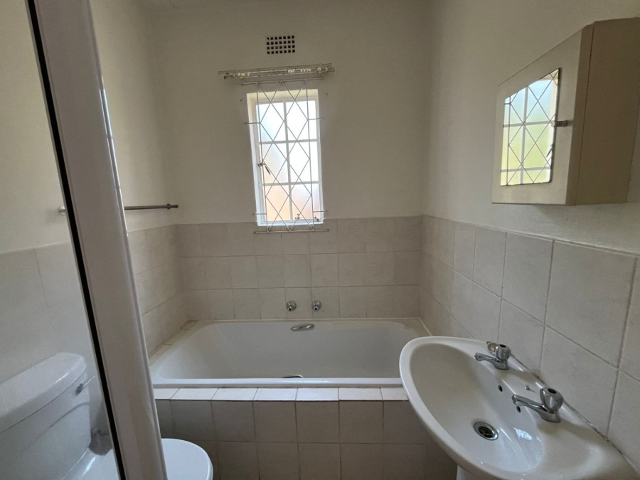 2 Bedroom Property for Sale in Strubensvallei Gauteng