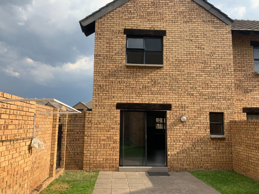 To Let 2 Bedroom Property for Rent in Kyalami Gauteng