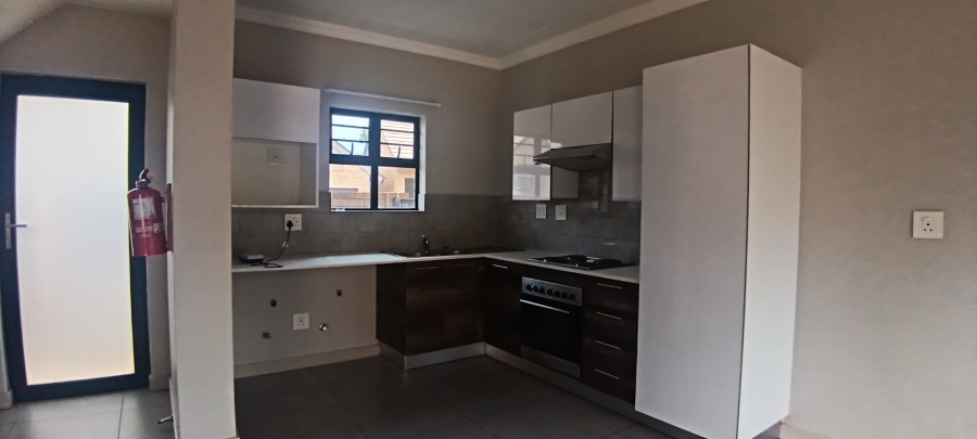 To Let 2 Bedroom Property for Rent in Kyalami Gauteng