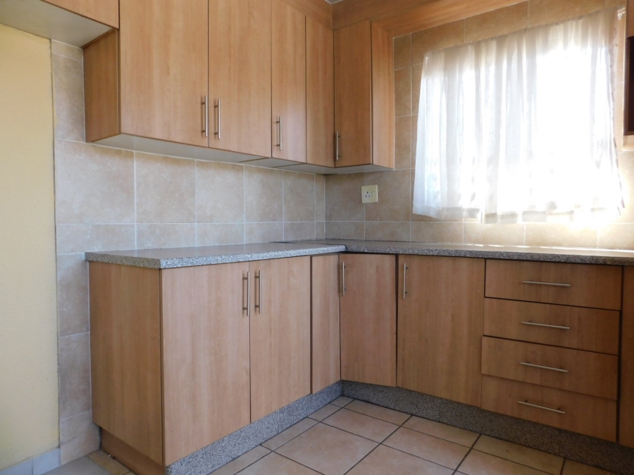To Let 3 Bedroom Property for Rent in Daveyton Gauteng