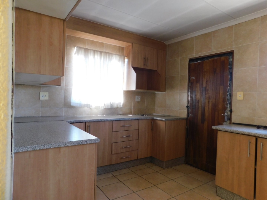 To Let 3 Bedroom Property for Rent in Daveyton Gauteng