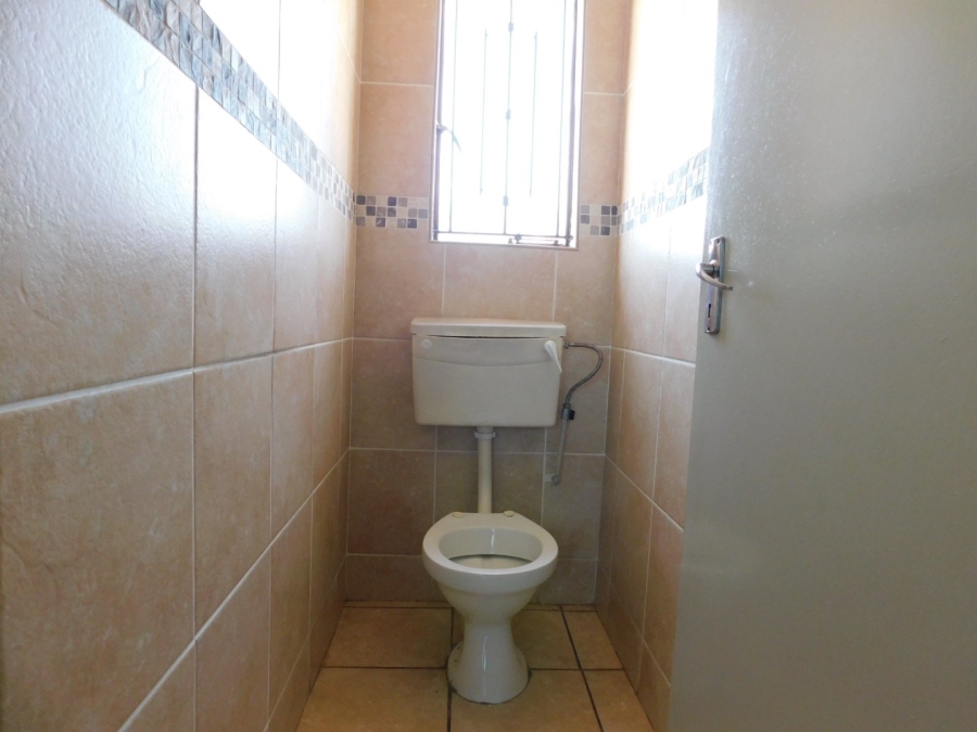 To Let 3 Bedroom Property for Rent in Daveyton Gauteng