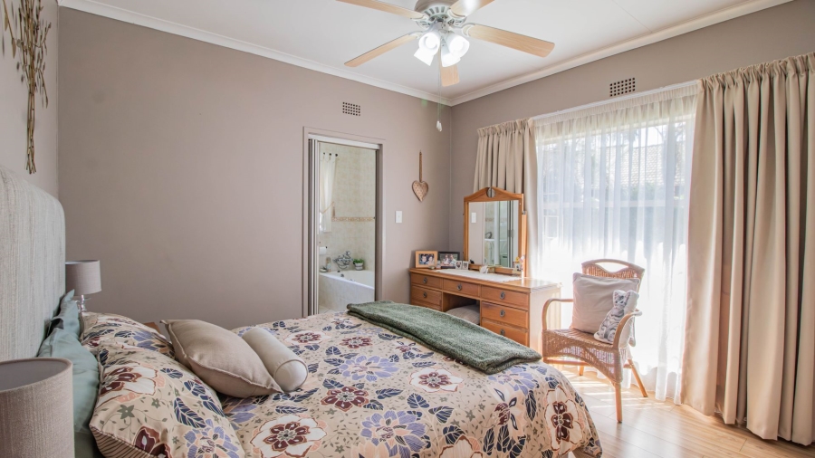 3 Bedroom Property for Sale in Bonaero Park Gauteng