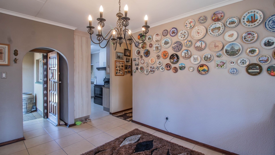 3 Bedroom Property for Sale in Bonaero Park Gauteng