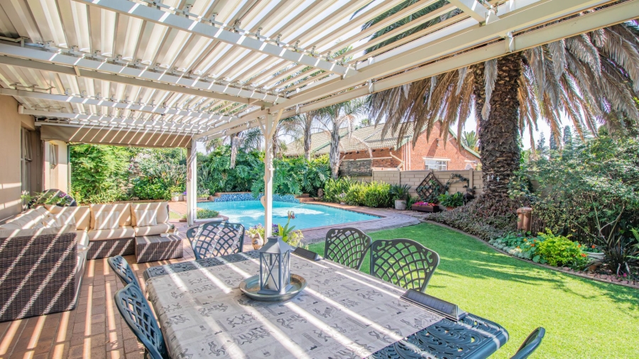 3 Bedroom Property for Sale in Bonaero Park Gauteng