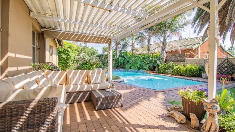 3 Bedroom Property for Sale in Bonaero Park Gauteng
