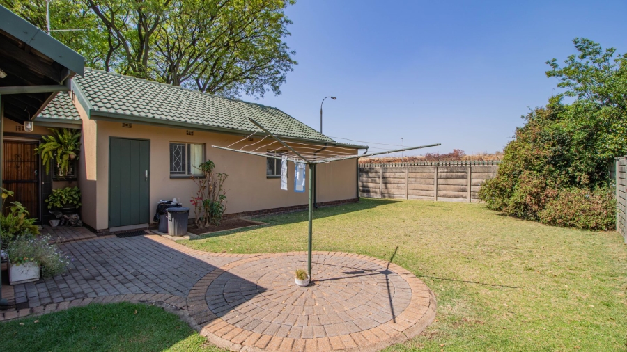 3 Bedroom Property for Sale in Bonaero Park Gauteng