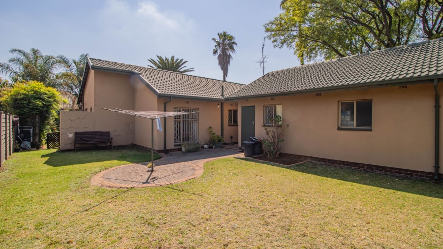3 Bedroom Property for Sale in Bonaero Park Gauteng