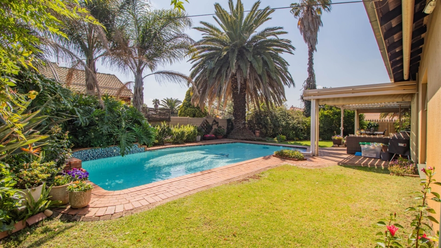 3 Bedroom Property for Sale in Bonaero Park Gauteng