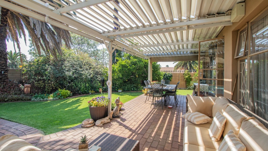 3 Bedroom Property for Sale in Bonaero Park Gauteng