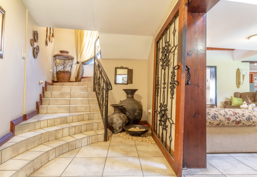 5 Bedroom Property for Sale in Radiokop Gauteng