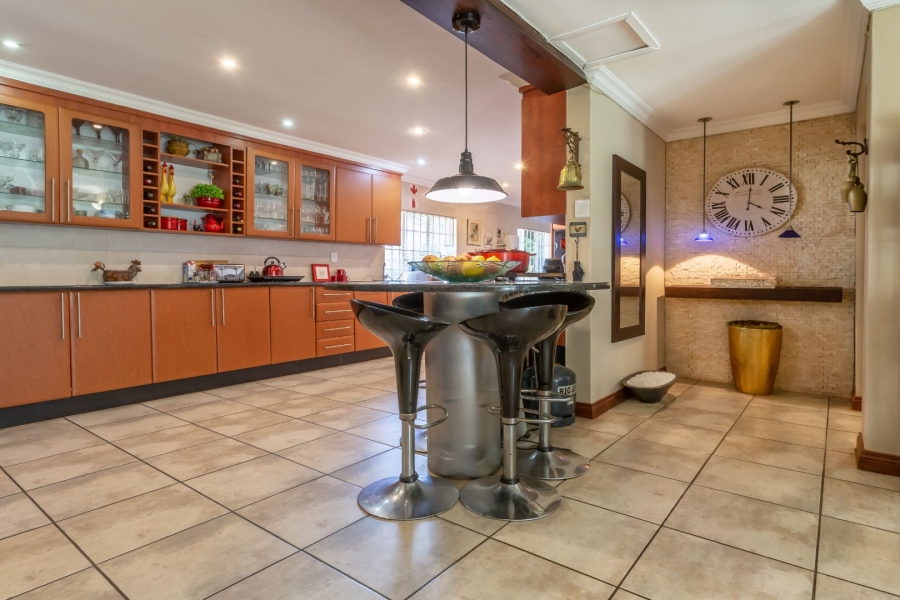 5 Bedroom Property for Sale in Radiokop Gauteng