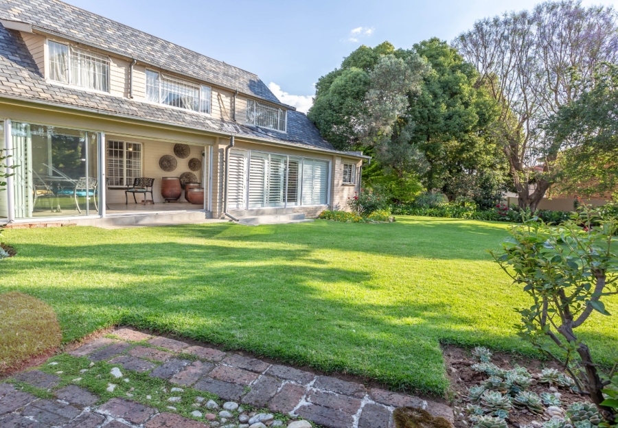 5 Bedroom Property for Sale in Radiokop Gauteng
