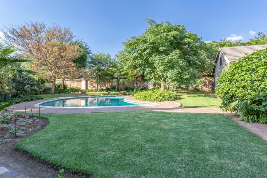 5 Bedroom Property for Sale in Radiokop Gauteng