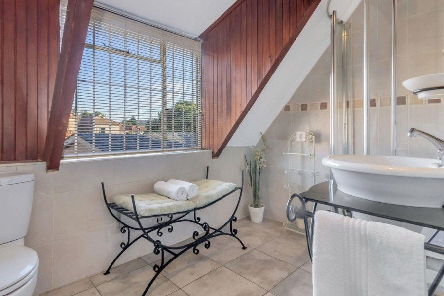 5 Bedroom Property for Sale in Radiokop Gauteng