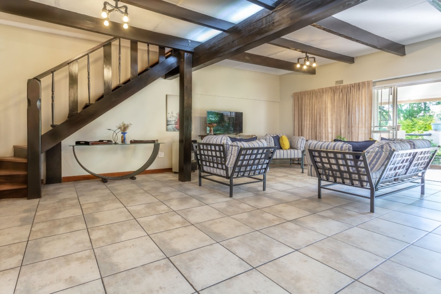 5 Bedroom Property for Sale in Radiokop Gauteng