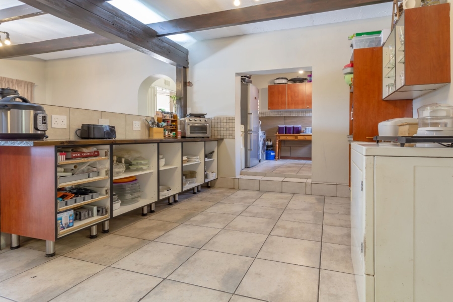 5 Bedroom Property for Sale in Radiokop Gauteng