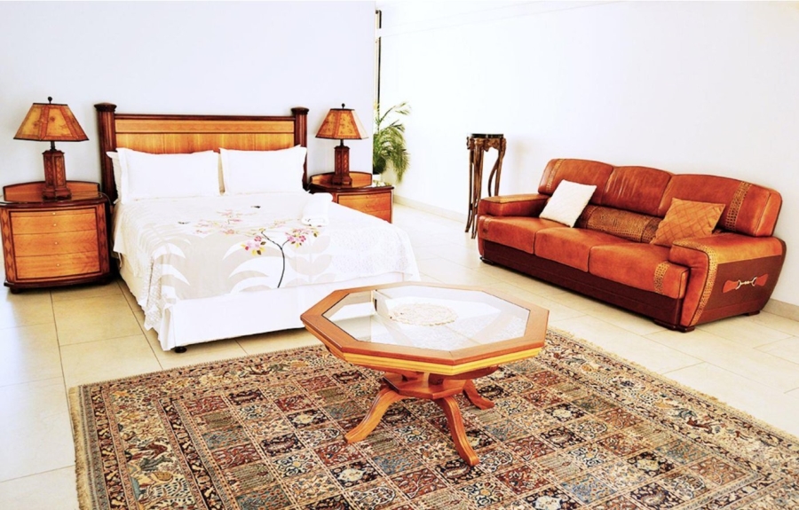  Bedroom Property for Sale in Nieuw Muckleneuk Gauteng