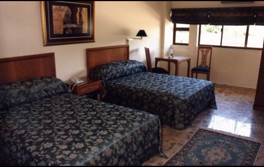  Bedroom Property for Sale in Nieuw Muckleneuk Gauteng