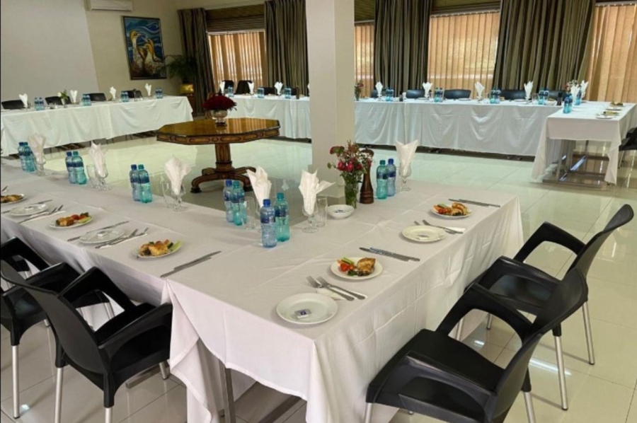  Bedroom Property for Sale in Nieuw Muckleneuk Gauteng