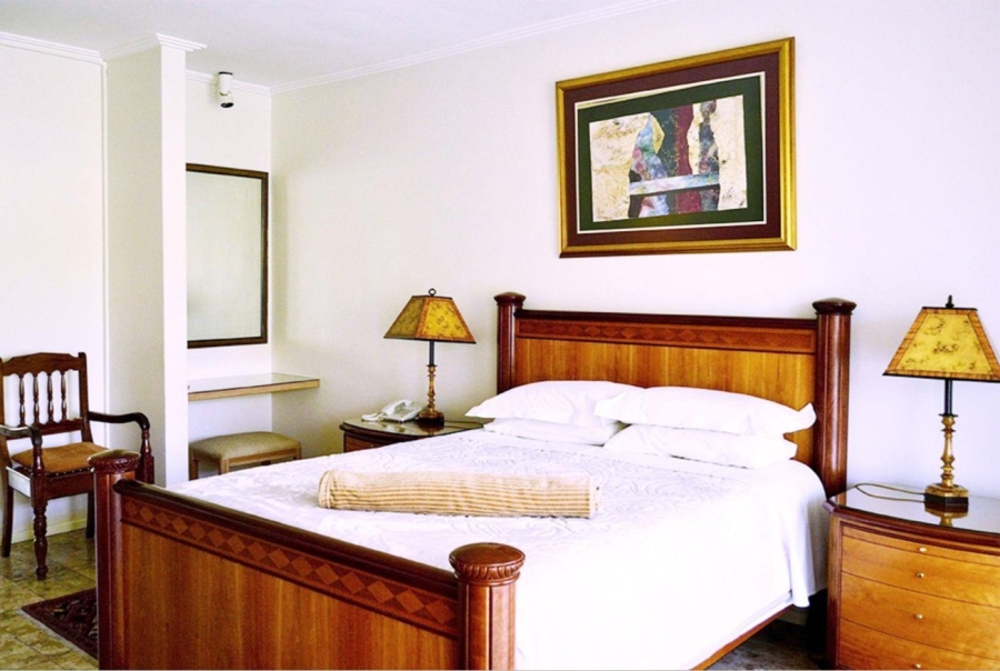  Bedroom Property for Sale in Nieuw Muckleneuk Gauteng