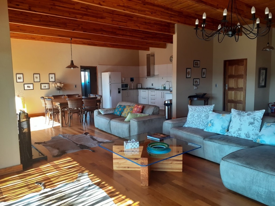 9 Bedroom Property for Sale in Roodekrans Gauteng